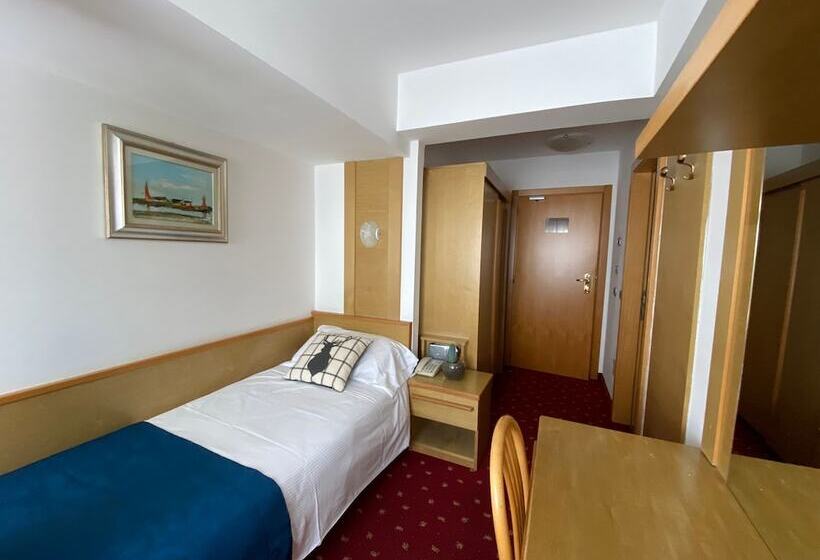 غرفة قياسية فردية, Grand Hotel Miramonti