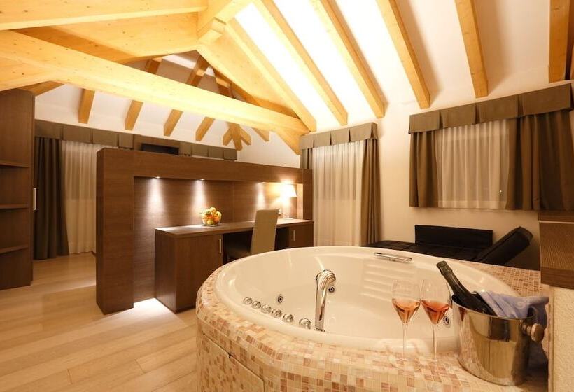 جناح, Grand Hotel Miramonti