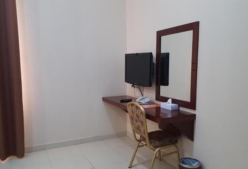 اتاق استاندارد با چشم‌انداز دریا, Al Ayjah Plaza