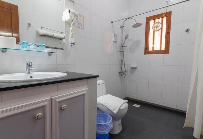 اتاق استاندارد یک نفره, Al Ayjah Plaza