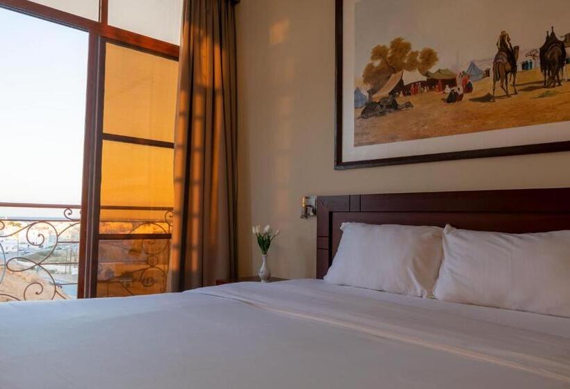 اتاق استاندارد یک نفره, Al Ayjah Plaza