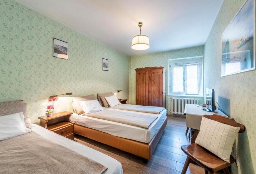 غرفة قياسية ثلاثية, Albergo Ristorante Svizzero