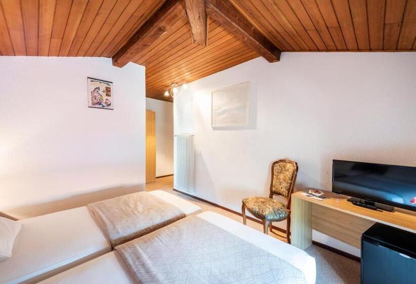 غرفة قياسية, Albergo Ristorante Svizzero