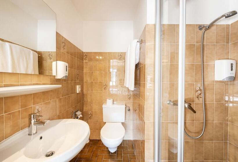 غرفة عائلية, Albergo Ristorante Svizzero