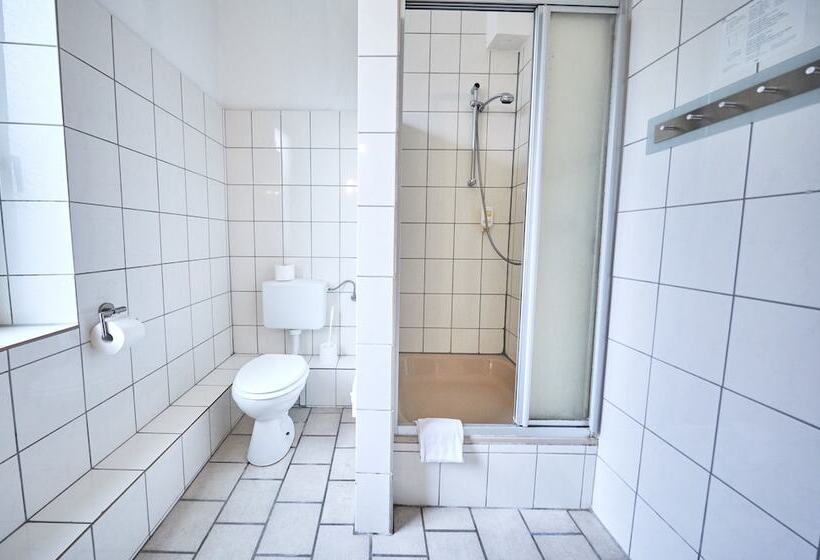 带共用浴室的标准房间, Alt Deutz City Messe Arena Kontaktloser Self Check In