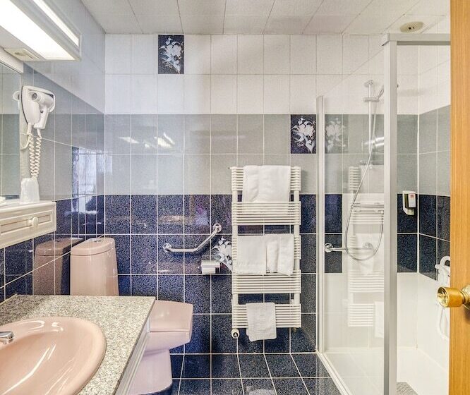 Четырехместный Номер Стандарт, Contact Hôtel Limoges Hotel Des Deux Moulins