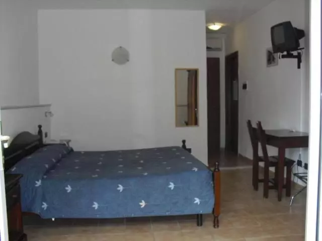 اتاق استاندارد سه نفره, Del Sole