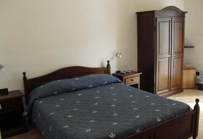 غرفة قياسية, Del Sole