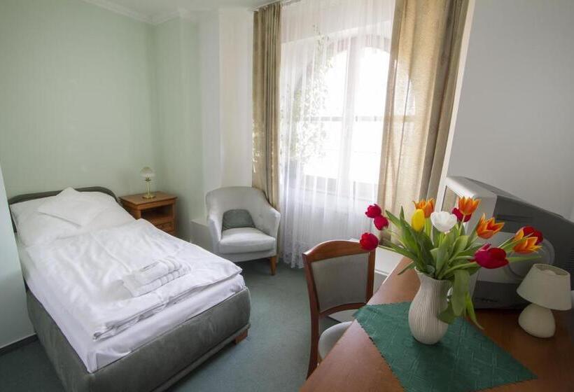 غرفة قياسية فردية, Grand