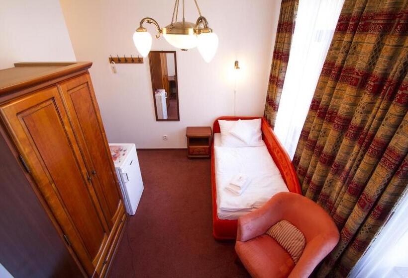 غرفة ديلوكس فردية, Grand