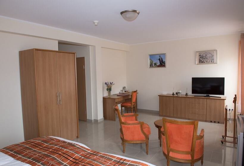 اتاق خانوادگی, Gulliver