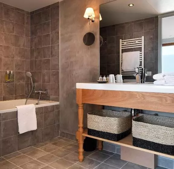 Juniorsviitti Järvinäkymä, Hôtel Beau Site Talloires B Spa