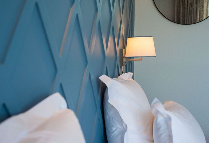 סוויטת ג'וניור נוף לאגם, Hôtel Beau Site Talloires B Spa