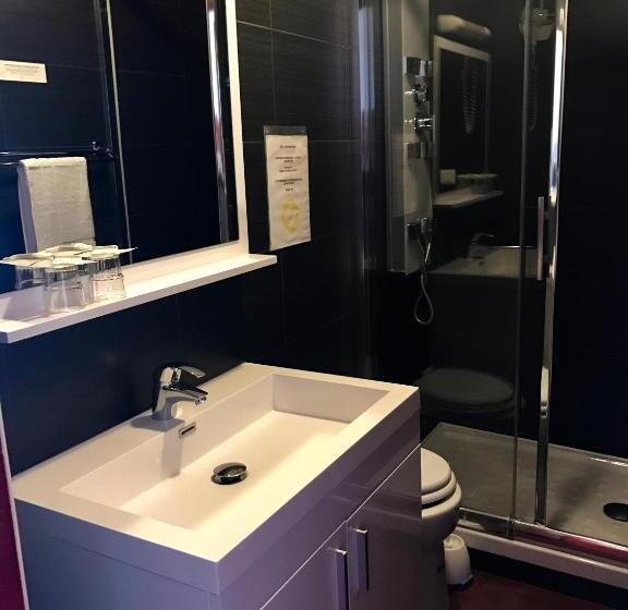 テラス付きスタンダードルーム, Hôtel Restaurant Le César