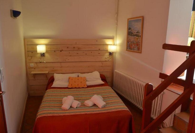 テラス付きスタンダードルーム, Hôtel Restaurant Le César