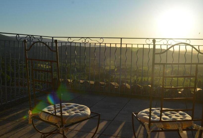 テラス付きスタンダードルーム, Hôtel Restaurant Le César