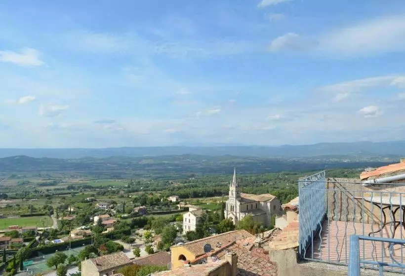 Standard Triple Room with Terrace, Hôtel Restaurant Le César