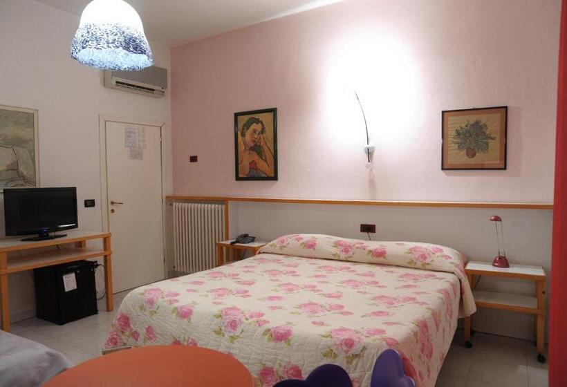 スタンダードトリプルルーム, Il Falchetto