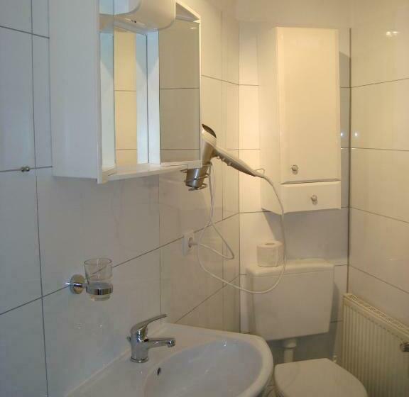 Номер Стандарт, Leezdorfer Hof