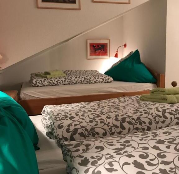 Трехместный Номер Базовый, Leezdorfer Hof