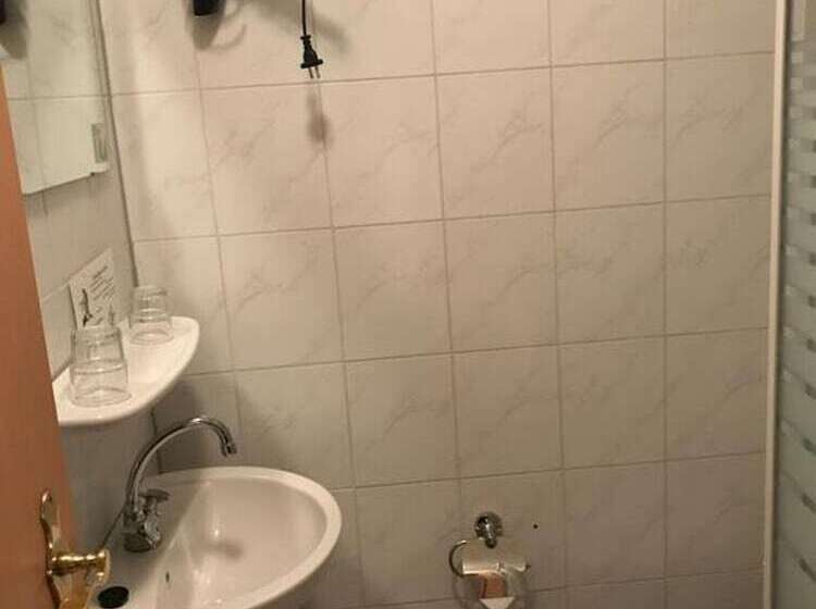 Номер Стандарт, Leezdorfer Hof