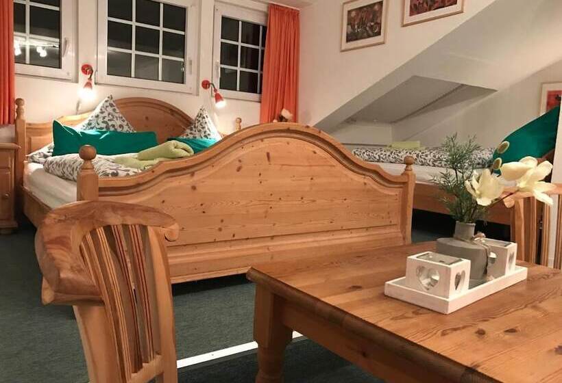 Трехместный Номер Базовый, Leezdorfer Hof