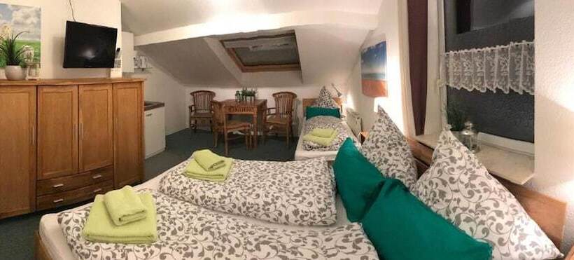 Трехместный Номер Базовый, Leezdorfer Hof