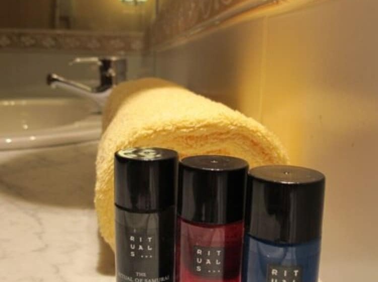 Номер Superior, Les Ducs De Savoie