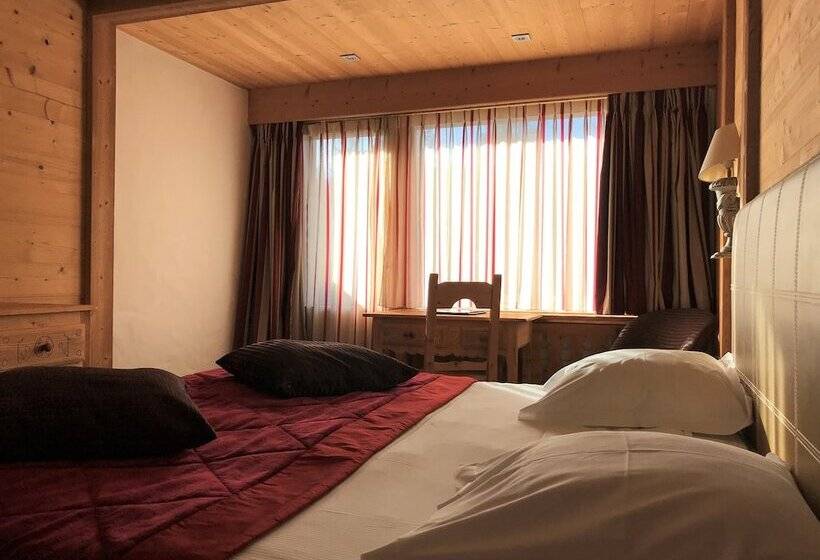 Номер Superior, Les Ducs De Savoie