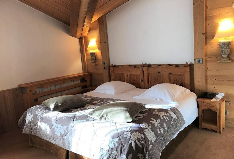 اتاق سوپریور با بالکن, Les Ducs De Savoie