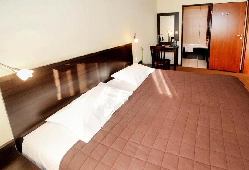 スタンダードスタジオ, Liburnia