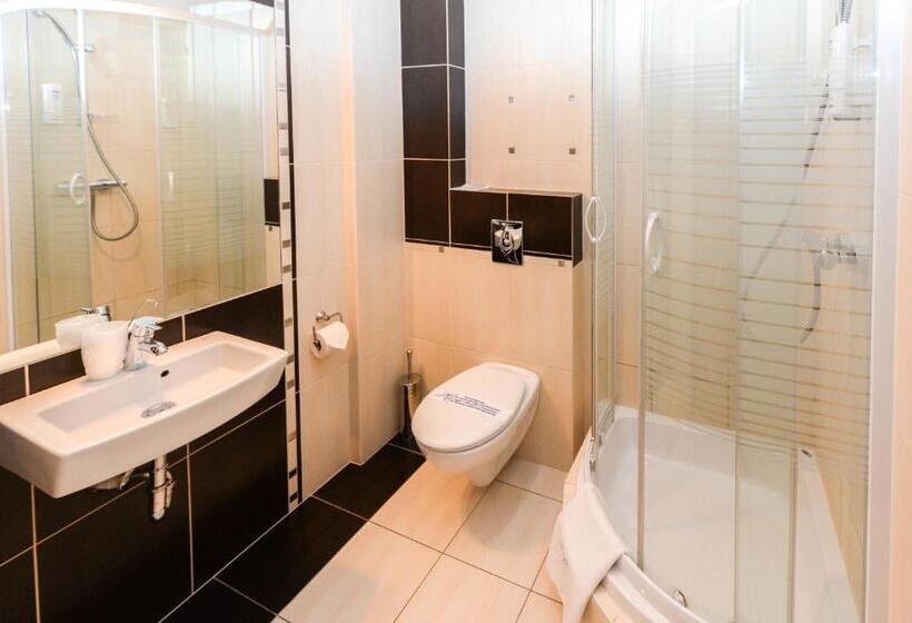 スタンダードルーム, Liburnia