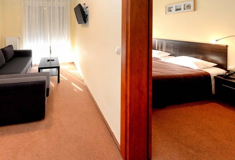 スタンダードスタジオ, Liburnia