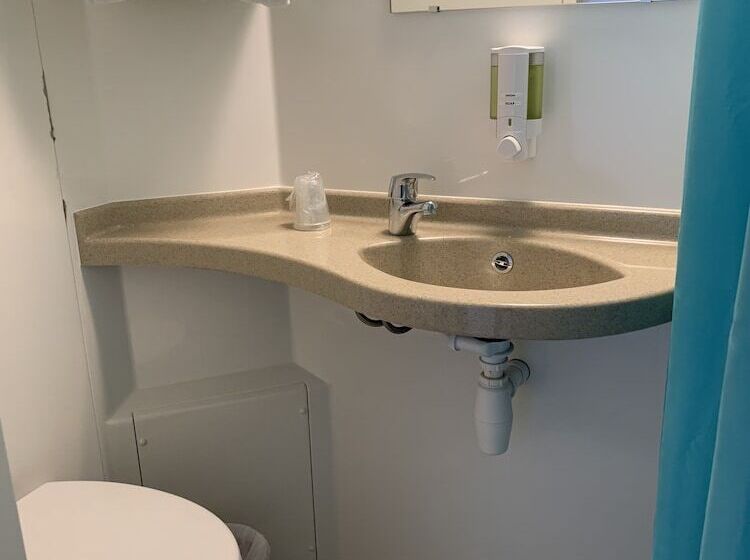 Номер Стандарт, Macon La Salle