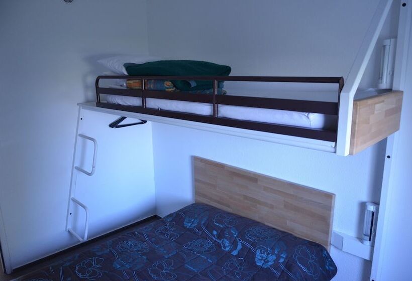 Семейный Номер, Macon La Salle