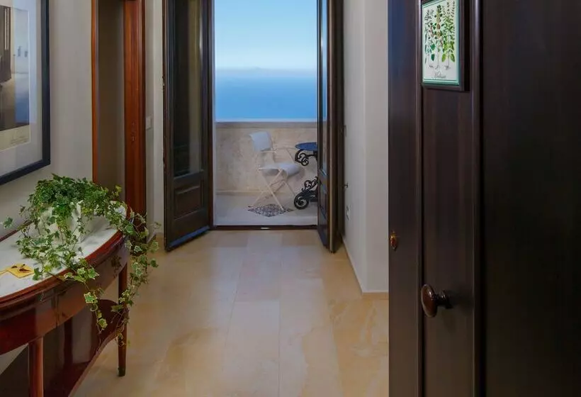 デラックススイート, Monastero Santa Rosa Hotel & Spa