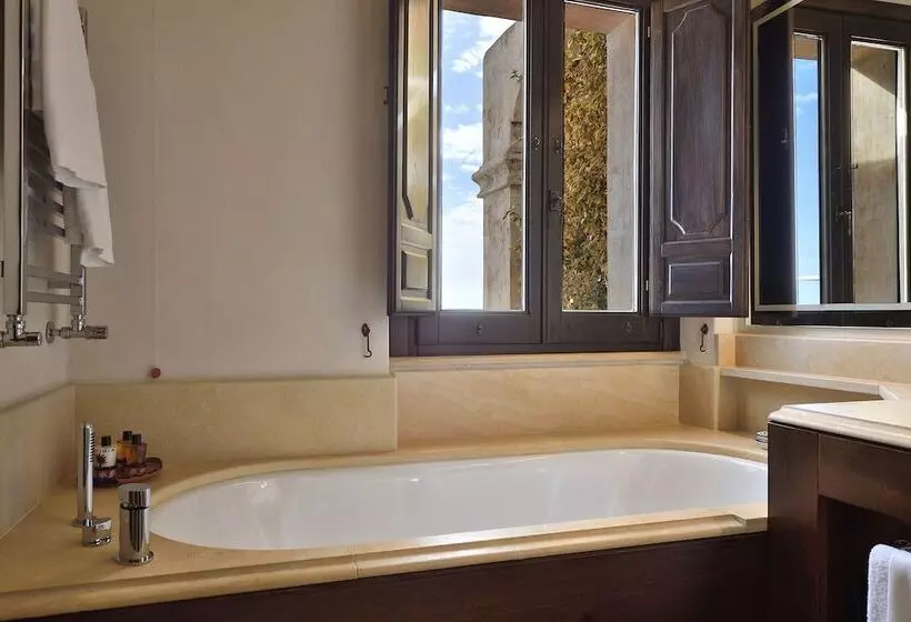 海の見えるダブルベッドスタンダードルーム, Monastero Santa Rosa Hotel & Spa