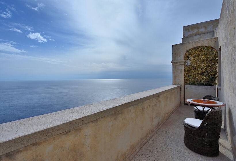 带海景的带双人床的标准间, Monastero Santa Rosa Hotel & Spa