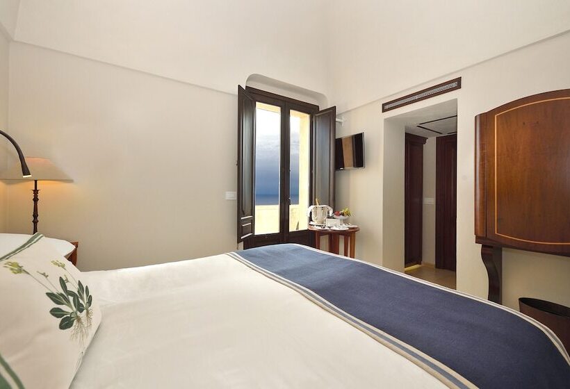 带海景的带双人床的标准间, Monastero Santa Rosa Hotel & Spa