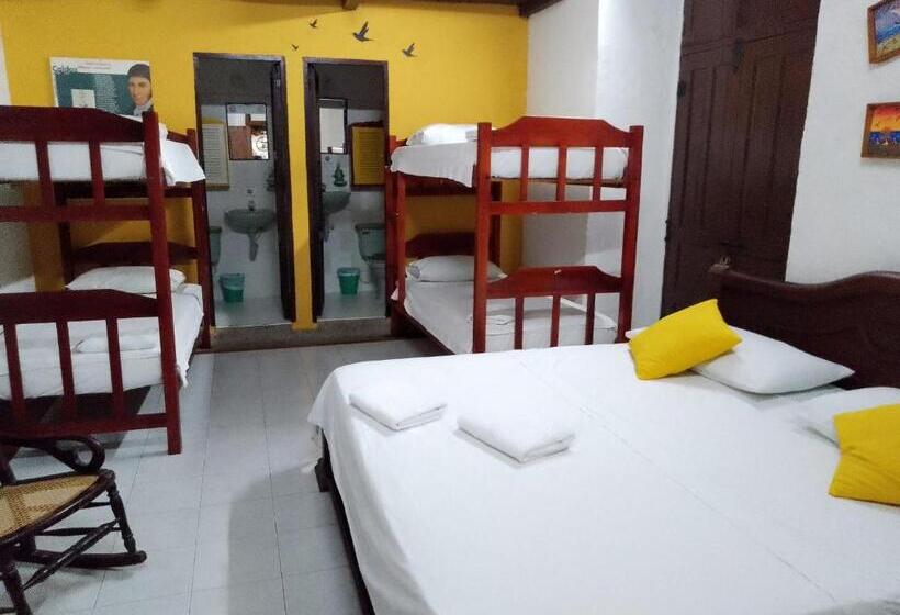 اتاق خانوادگی, Nueva Granada