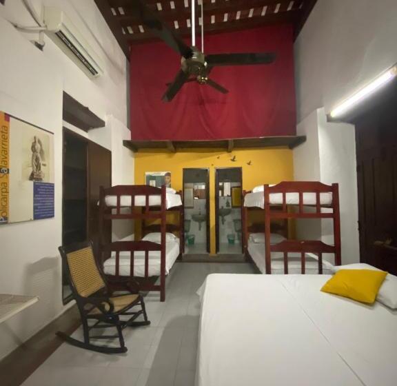 اتاق خانوادگی, Nueva Granada