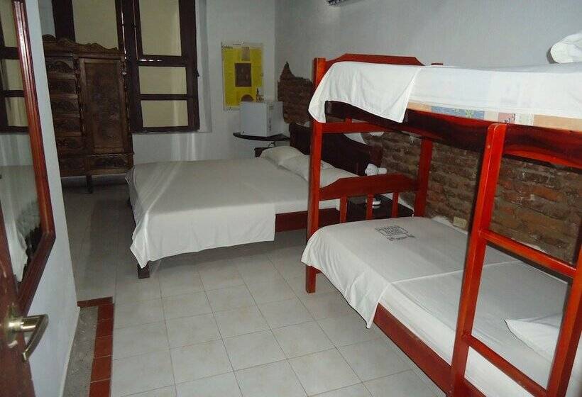 اتاق استاندارد سه نفره, Nueva Granada