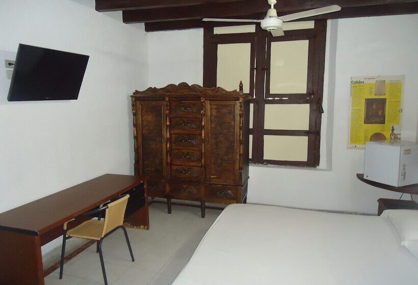 اتاق استاندارد چهار تخته, Nueva Granada