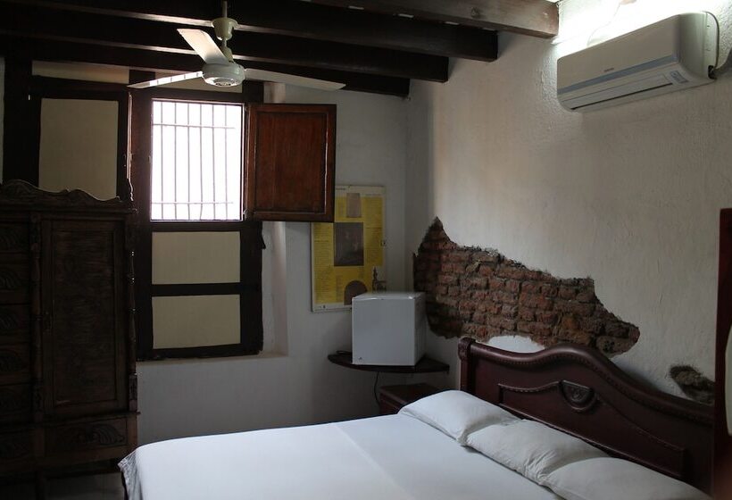 اتاق استاندارد چهار تخته, Nueva Granada