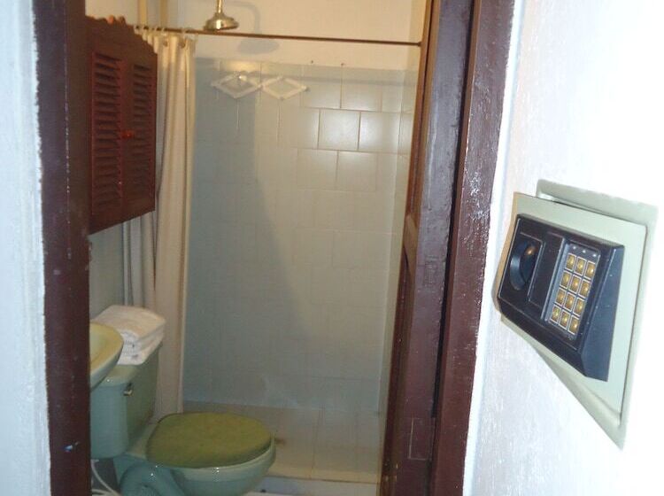 اتاق استاندارد چهار تخته, Nueva Granada