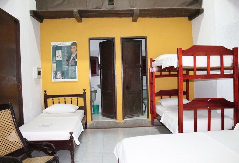 اتاق خانوادگی, Nueva Granada