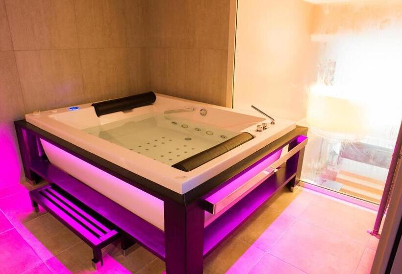 سوئیت با وان آب گرم, Palazzo Dei Mercanti Dimora & Spa