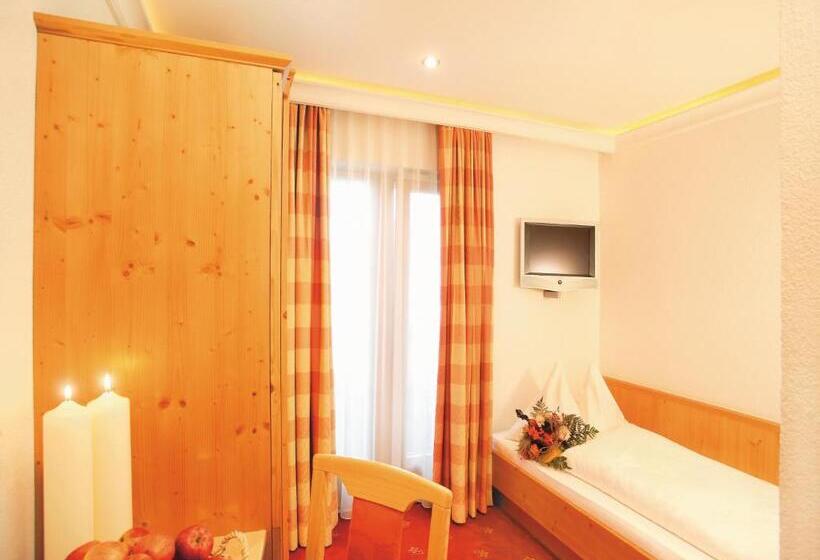 اتاق استاندارد یک تخته با بالکن, Samnaunerhof Vital