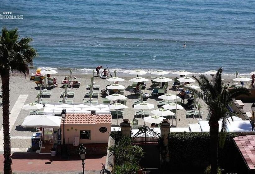 스탠다드 룸 바다 전망, Splendid Mare