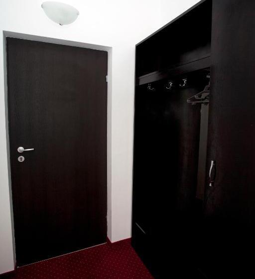 Comfort room with balcony, Terra